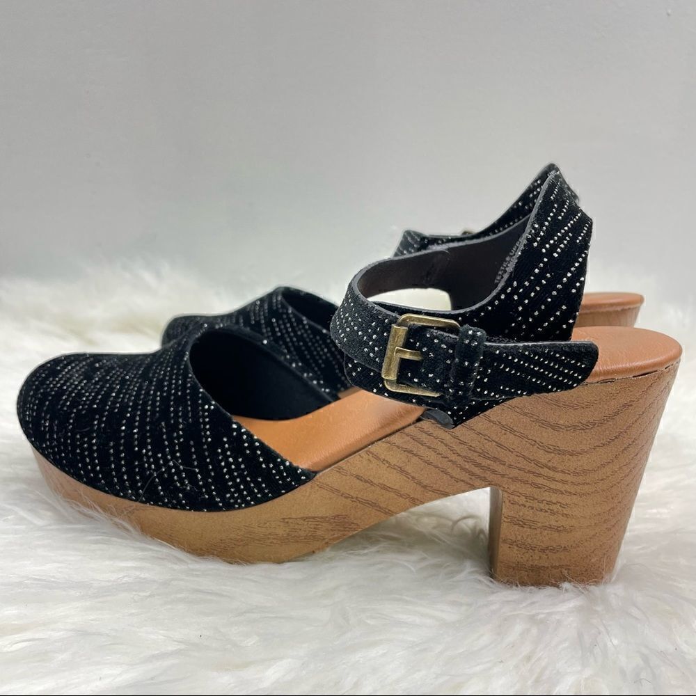 Universal Threads | Shimmer suede clogs 10.0 ankle strap (black & silver) …
